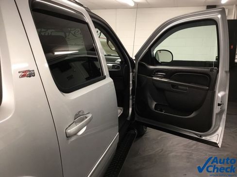 Used 2012 Chevrolet Avalanche LT w/ Suspension Package, Off-Road AWD/4WD image 46