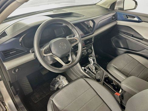 Certified 2024 Volkswagen Taos SE AWD/4WD image 9