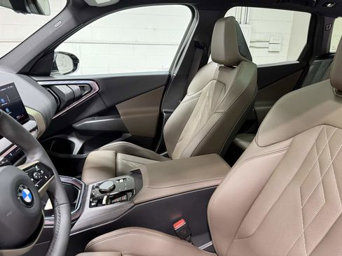 Used 2025 BMW X3 xDrive30i w/ Premium Package image 14