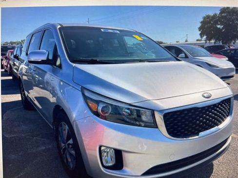 Used 2016 Kia Sedona SX FWD image 3