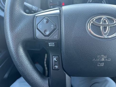 Used 2017 Toyota Tacoma SR image 23