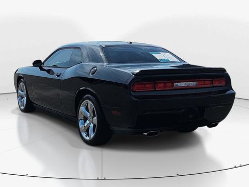 Used 2014 Dodge Challenger SXT Plus RWD image 8