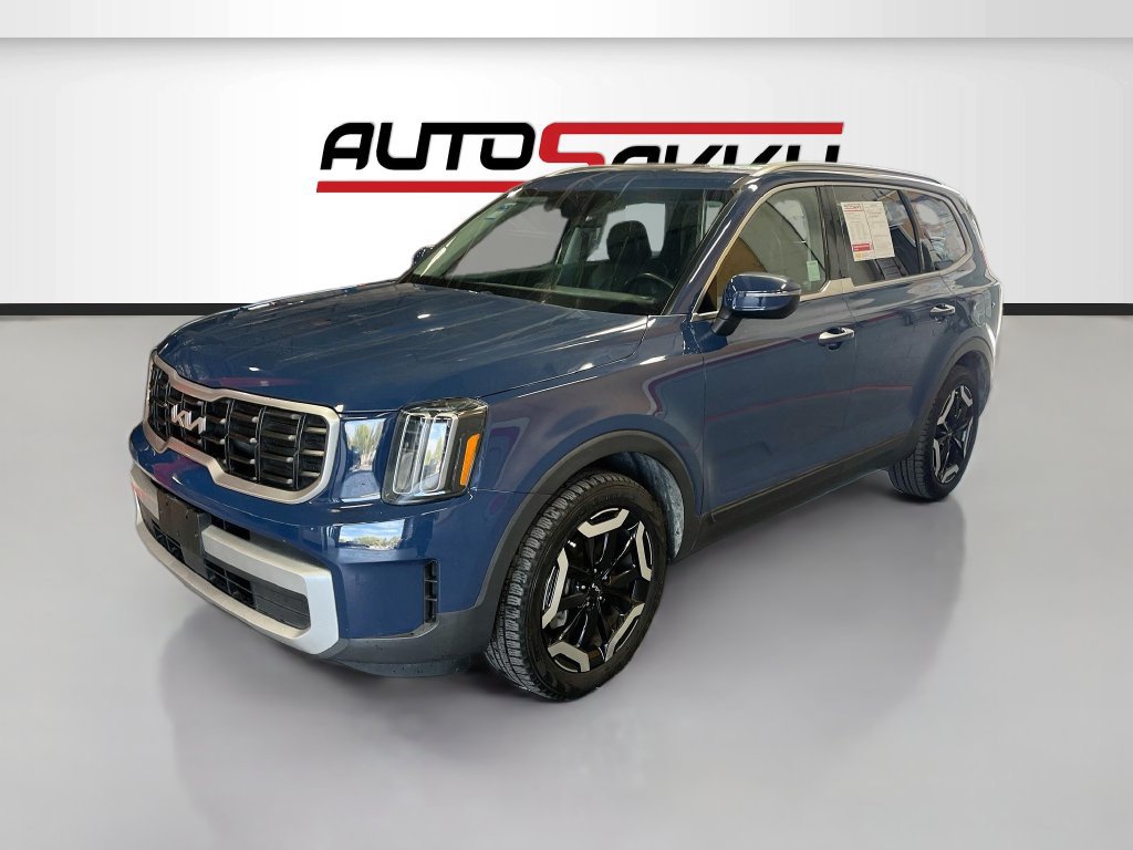 Used 2024 Kia Telluride S w/ S Sunroof Package FWD image 3