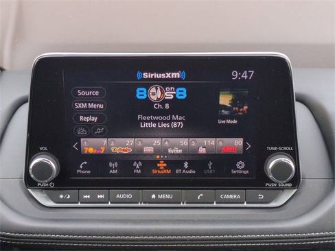 Used 2023 Nissan Rogue SV w/ SV Premium B Package image 18