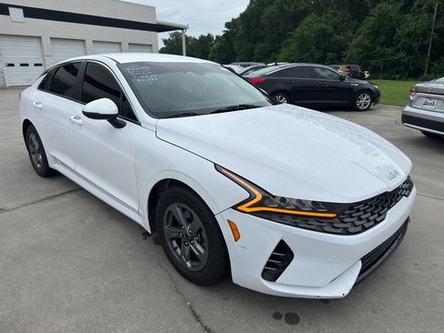 Used 2022 Kia K5 LXS FWD image 2
