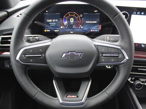 New 2026 Chevrolet Traverse Z71 w/ Driver Confidence Package image 12