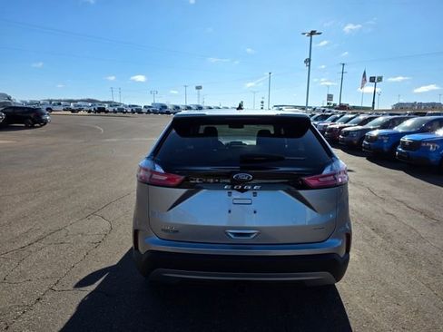 Used 2023 Ford Edge SEL w/ Convenience Package image 6