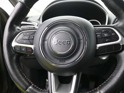 Used 2019 Jeep Compass Limited image 19