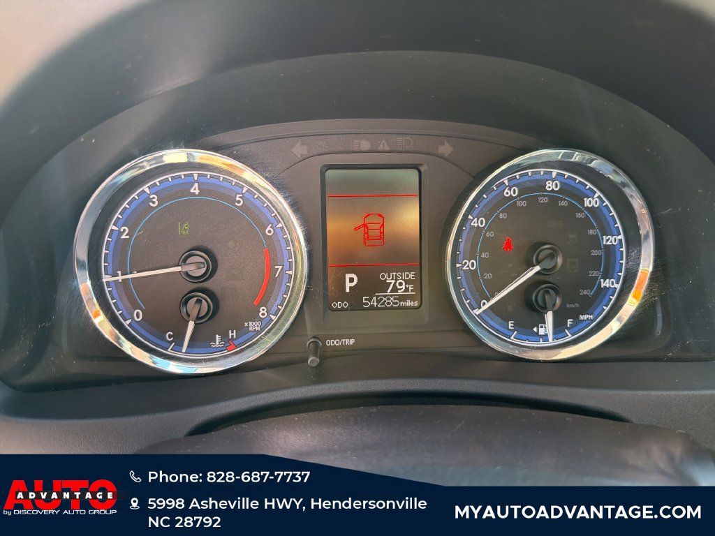 Used 2018 Toyota Corolla LE FWD image 22