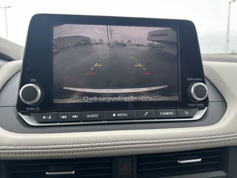 Certified 2023 Nissan Rogue SV image 16