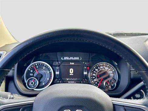 Used 2024 RAM 2500 Laramie image 12