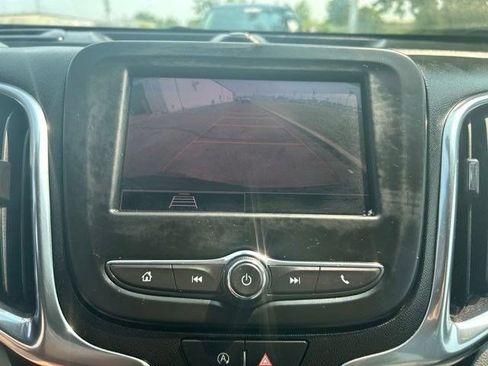 Used 2022 Chevrolet Equinox LT FWD image 25