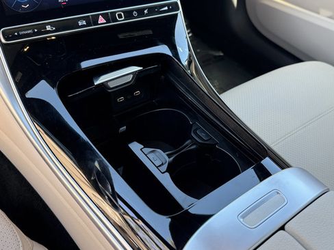 Used 2025 Mercedes-Benz C 300 Sedan image 20