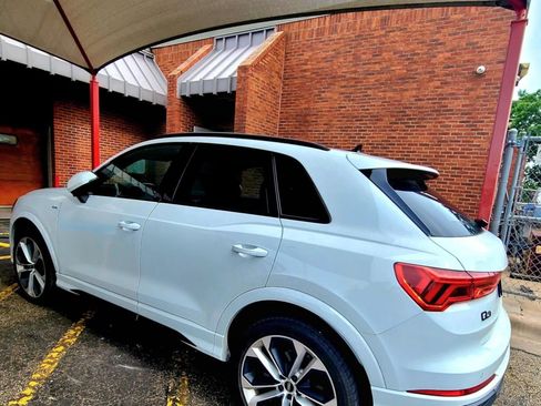 Used 2022 Audi Q3 2.0T Premium Plus AWD/4WD image 2