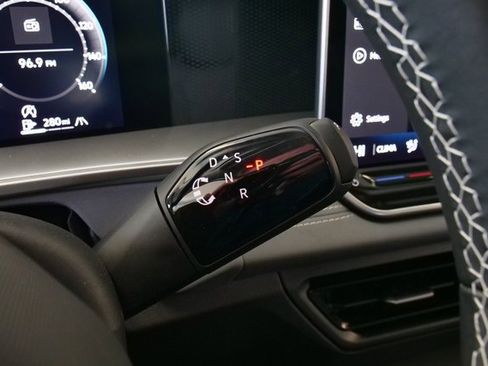 New 2026 Volkswagen Tiguan SE image 25