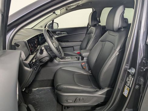 New 2026 Kia Sportage EX FWD image 12