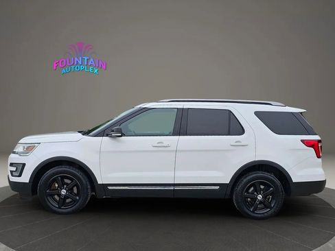 Used 2016 Ford Explorer XLT w/ Equipment Group 202A AWD/4WD image 2