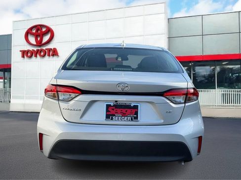 Used 2024 Toyota Corolla LE FWD image 6