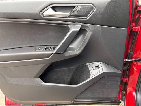 Used 2019 Volkswagen Tiguan SEL image 6
