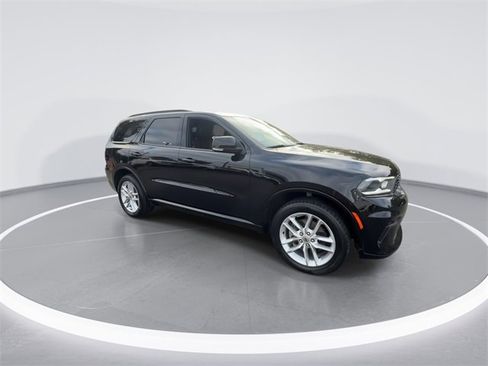 Used 2024 Dodge Durango GT image 2