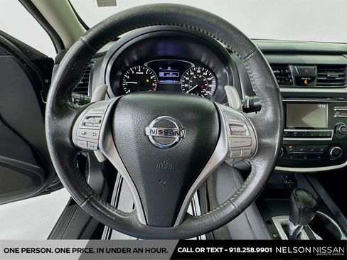 Certified 2017 Nissan Altima 2.5 SR w/ Midnight Edition Package FWD image 11