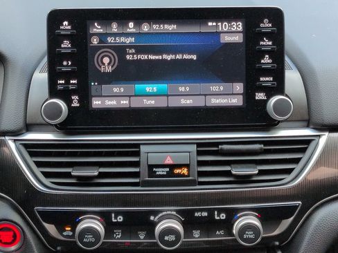 Used 2018 Honda Accord Sport image 18