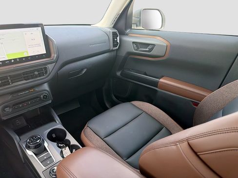 Used 2025 Ford Bronco Sport Outer Banks w/ Outer Banks Tech Package+ AWD/4WD image 26