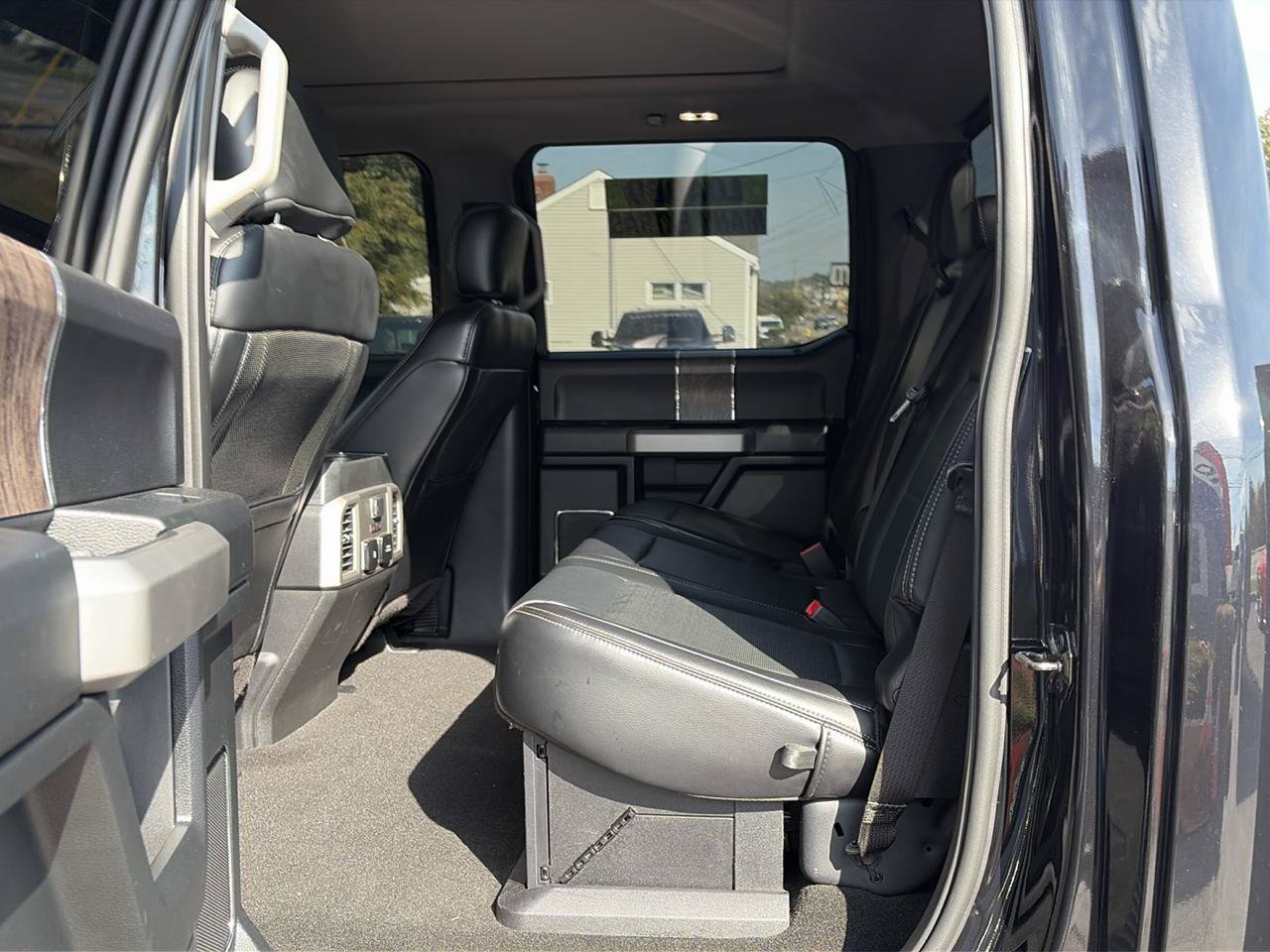Used 2019 Ford F250 Lariat w/ Lariat Ultimate Package AWD/4WD image 10