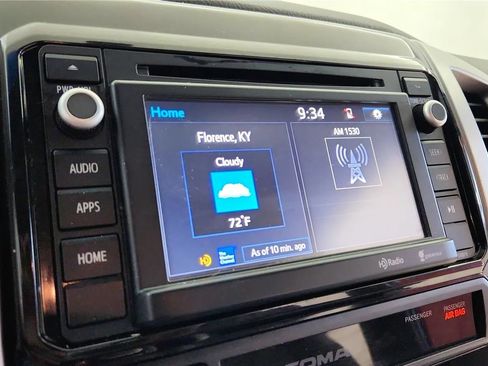Used 2015 Toyota Tacoma 4x4 Double Cab w/ TRD Sport Package image 27