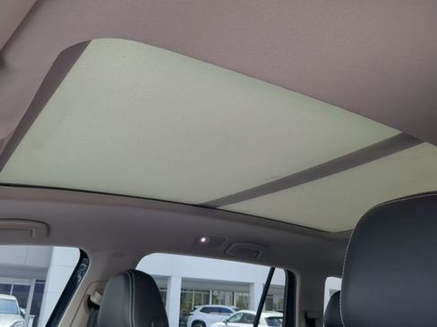 Certified 2023 Volkswagen Atlas SE w/ Panoramic Sunroof Package image 22