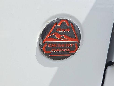 Used 2022 Jeep Gladiator Mojave w/ Cold Weather Group AWD/4WD image 7