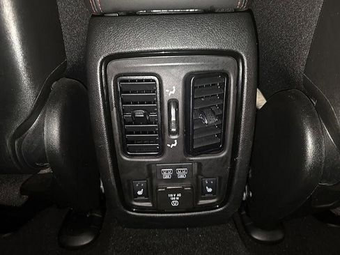 Used 2023 Dodge Durango GT image 34