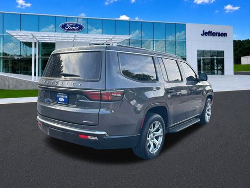 Used 2022 Jeep Wagoneer Series II RWD image 3