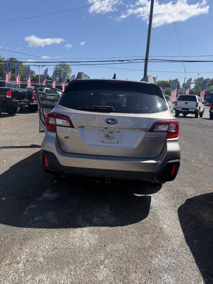 Used 2018 Subaru Outback 3.6R Limited AWD/4WD image 19