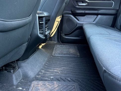 Used 2020 RAM 1500 Big Horn AWD/4WD image 11