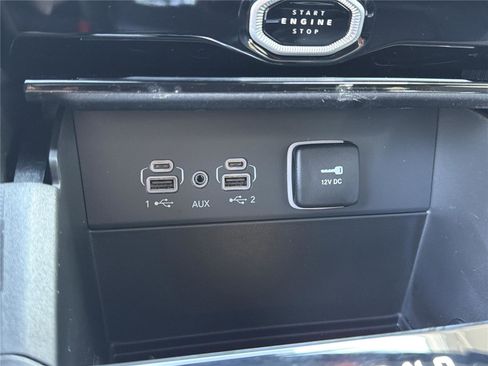 New 2026 Jeep Grand Cherokee Limited w/ Limited Altitude Package image 33