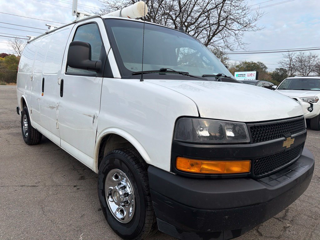 Used 2022 Chevrolet Express 2500 w/ Driver Convenience Package RWD image 3