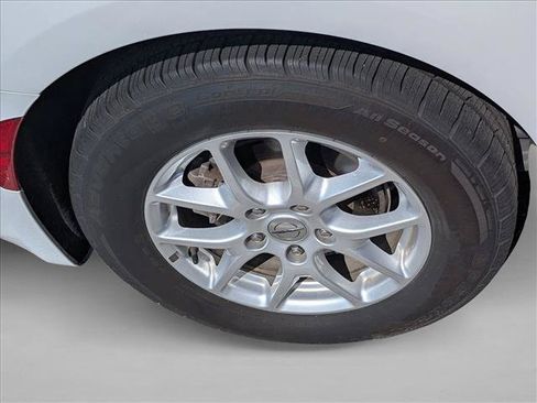 Used 2022 Chrysler Pacifica Touring-L FWD image 9