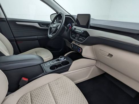 Certified 2022 Ford Escape SE AWD/4WD image 38
