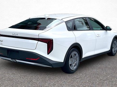 Used 2025 Kia K4 FWD image 7