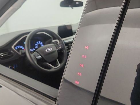 Used 2022 Ford Escape SEL image 23