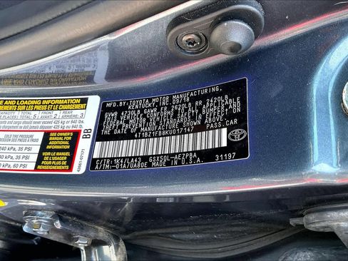 Used 2019 Toyota Avalon Limited FWD image 30
