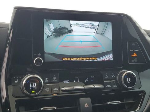 Used 2025 Toyota Highlander XSE AWD/4WD image 31