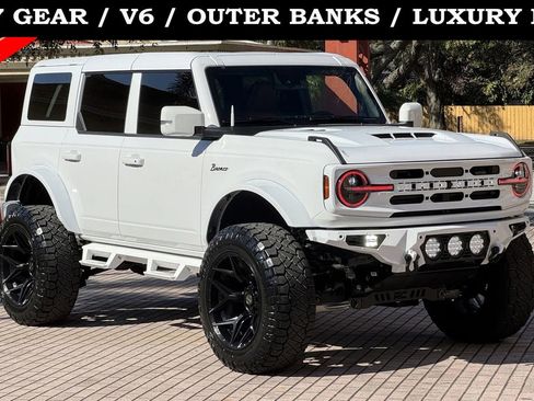 Used 2024 Ford Bronco Outer Banks AWD/4WD image 1