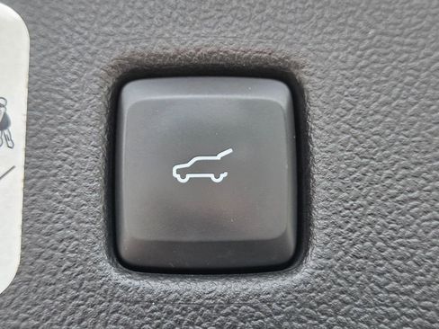 Used 2020 Ford Escape SEL FWD image 29