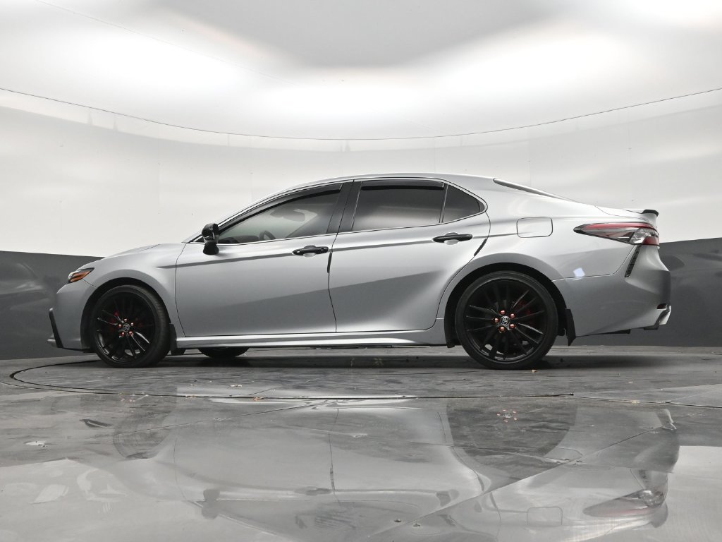 Used 2022 Toyota Camry XSE FWD image 21