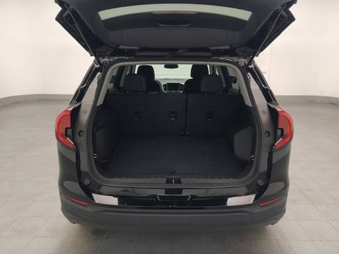 Used 2024 GMC Terrain SLE FWD image 29