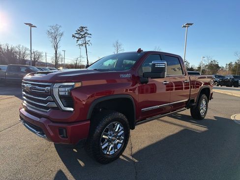 Used 2024 Chevrolet Silverado 2500 High Country w/ High Country Premium Package image 8