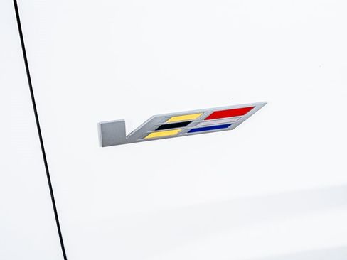 Used 2023 Cadillac Escalade V w/ LPO, ONYX Package image 21