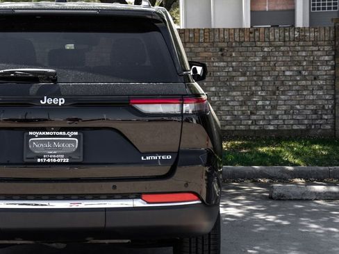 Used 2022 Jeep Grand Cherokee Limited image 59